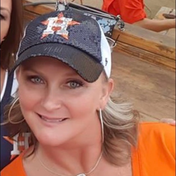 Meet your Posher, Julie - Picture 1 of 1